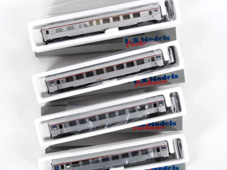 Vente aux enchères Matériel roulant LS Models Ho Lot de 4 voitures Mistral 69 A4D Ep IVb-