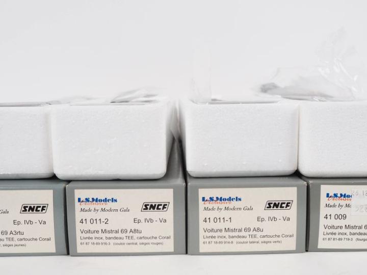 Matériel roulant LS Models Ho Lot de 4 voitures Mistral 69 A4D Ep IVb-