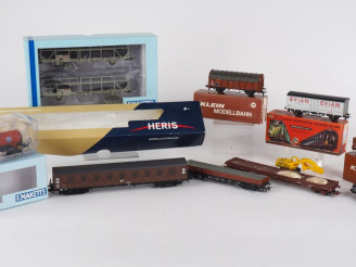 Vente aux enchères Matériel roulant de diverses marques dont Wagons de marchandises en bo