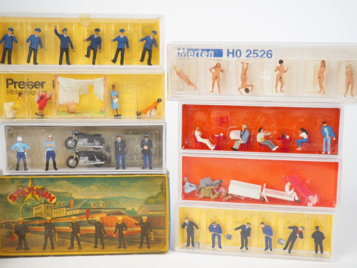 Elément de décor de réseau HO miniature, bon engin de travaux, cabine,