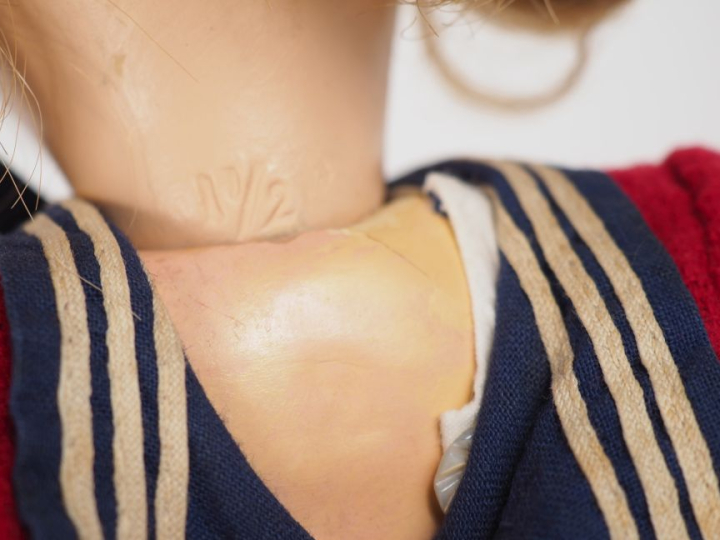 « La plus belle des Bleuette incassable » poupée Bleuette entièrement 