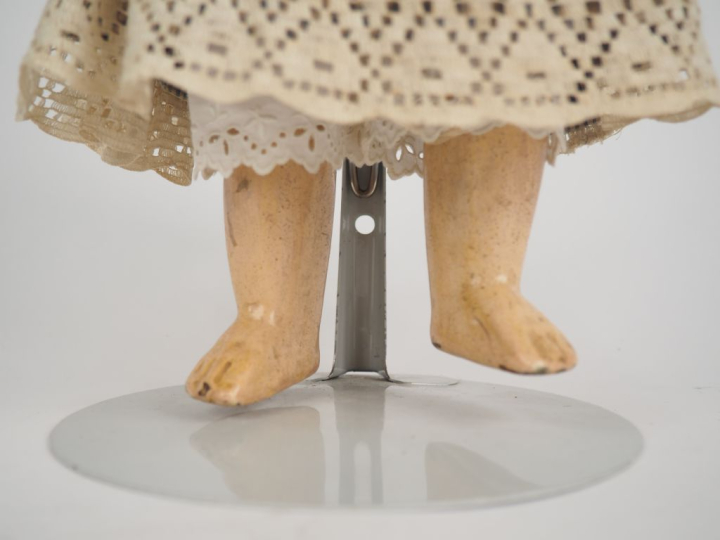 PARIS BEBE.  Poupée de fabrication française, taille 5, marquée. Tête 