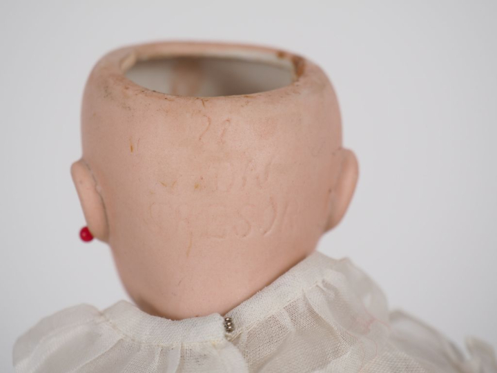 Poupée de fabrication allemande Mon trésor bouche ouverte  yeux bascul