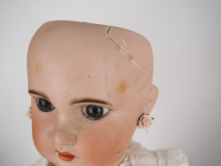 Lot de trois poupées anciennes comprenant : SFBJ Paris, moule Jumeau, 