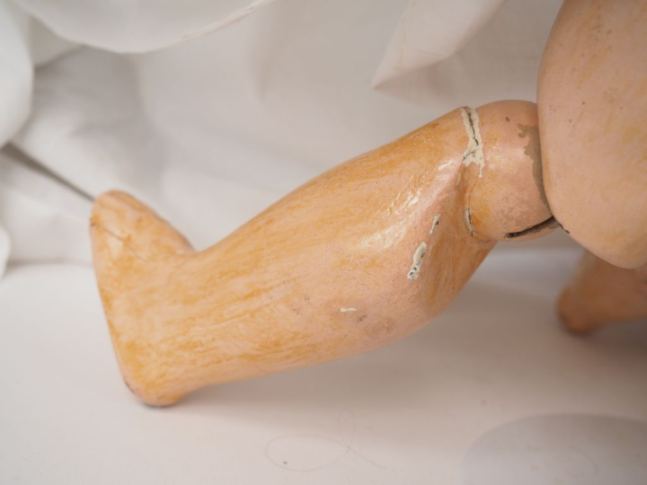 Lot de trois poupées anciennes comprenant : SFBJ Paris, moule Jumeau, 