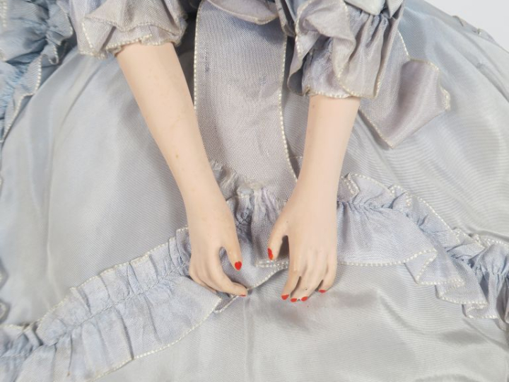 Grande poupée de boudoir en état d'usage 80 cm Circa 1920.