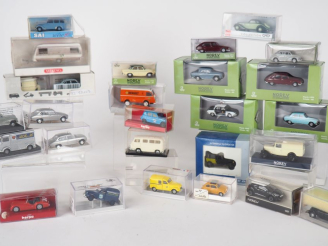 Vente aux enchères Lot de microminiatures en Boites d’origine de marque Herpa, Norev, Sai