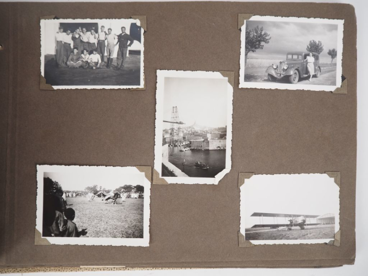 PHOTOGRAPHIE. Deux albums contenant plus de 240 photographies sur l'Af