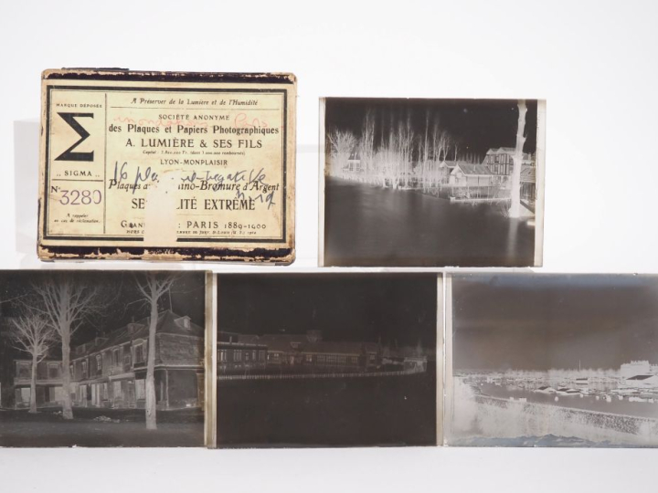 PHOTOGRAPHIE. Lot de seize plaques photographiques négatives 'A. Lumiè