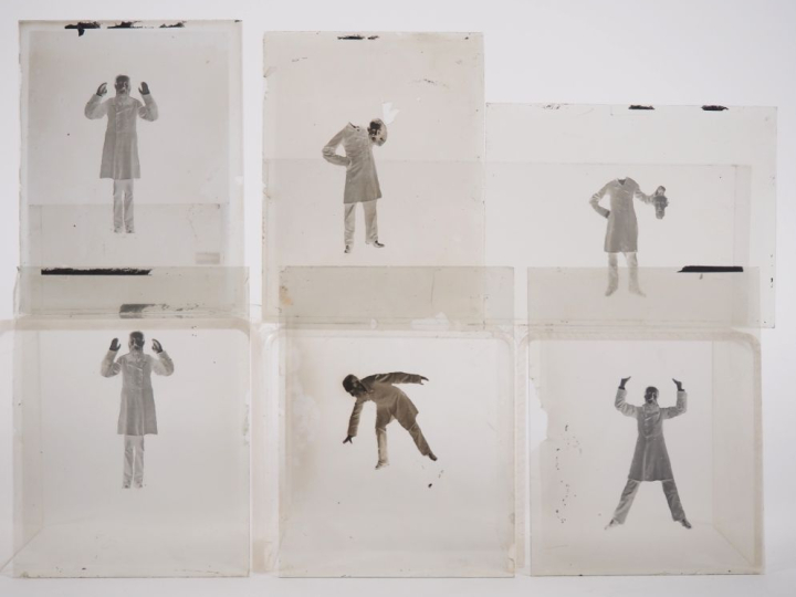 PHOTOGRAPHIE. 'Captain Mortimer'. Lot de six plaques photographiques 8