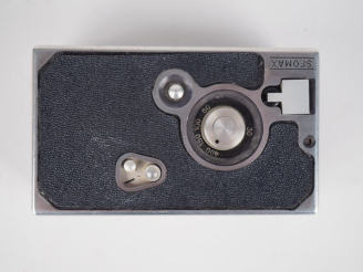 Vente aux enchères SFOMAX. Appareil photographique miniature n°D 418 avec objectif SFOMAR