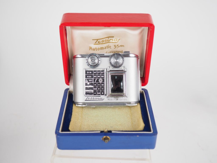 TESSINA AUTOMATIC 35mm. Appareil photographique miniature n°61012 dans
