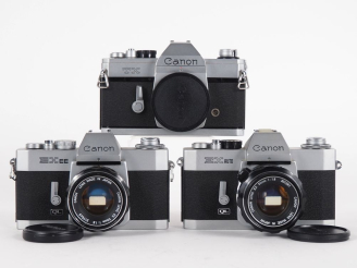 Vente aux enchères CANON. Lot de trois appareils photographiques : - EX AUTO n°216537 ave