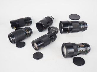 Vente aux enchères CANON. Lot de cinq objectifs : - ZOOM FD 1:3.5/35-105 n°196654 avec pa
