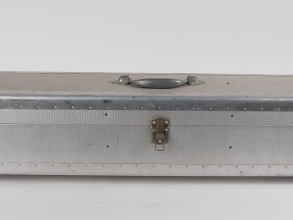 CANON. Grand téléobjectif 1:11/1000 n°10591 dans une malette de transp