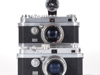 Vente aux enchères FOCA UNIVERSEL. Lot de deux appareils photographiques : - n°13.641M av