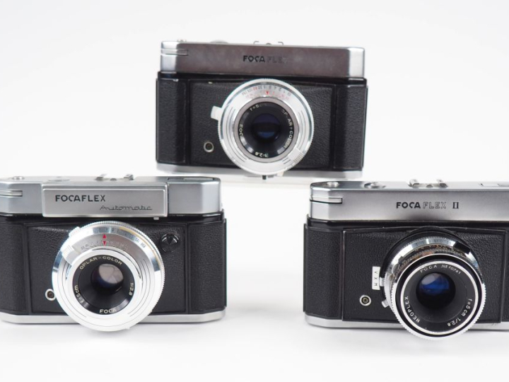 FOCA. Lot de trois appareils photographiques : - FOCAFLEX AUTOMATIC n°