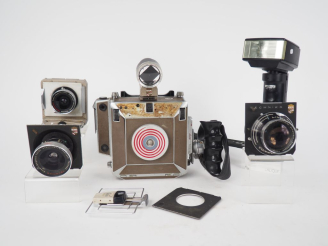 Vente aux enchères LINHOFF TECHNIKA. Chambre photographique n°74404 avec deux viseurs, un