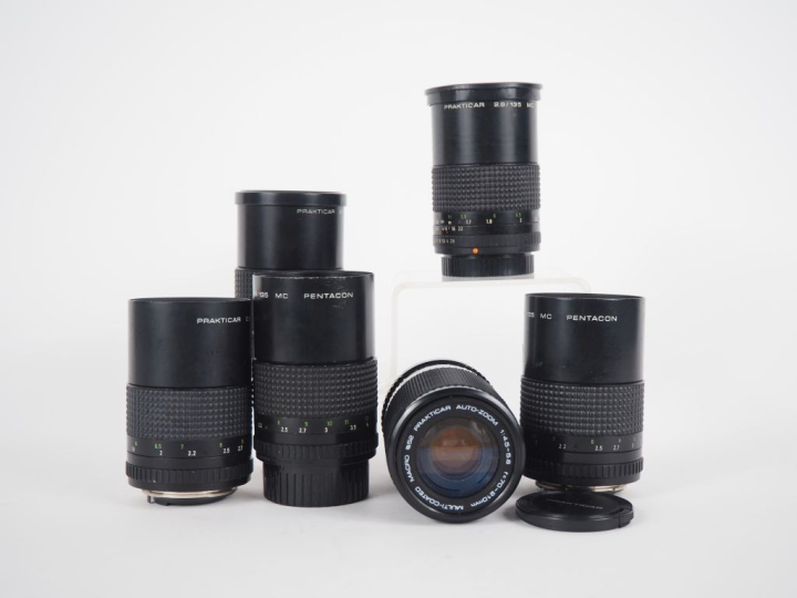 PENTACON. Lot de six objectifs PRAKTICAR : - MC 1:2.8/135 n°2302564 - 