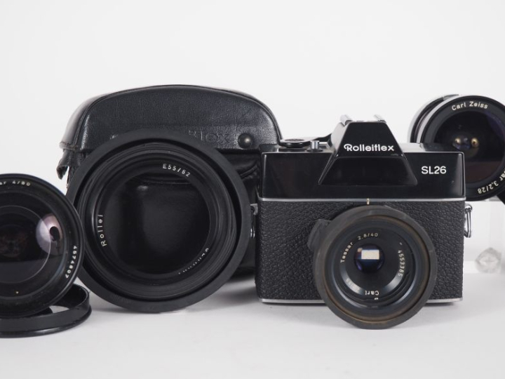 ROLLEIFLEX SL 26. Appareil photographique n°3504035 avec trois objecti