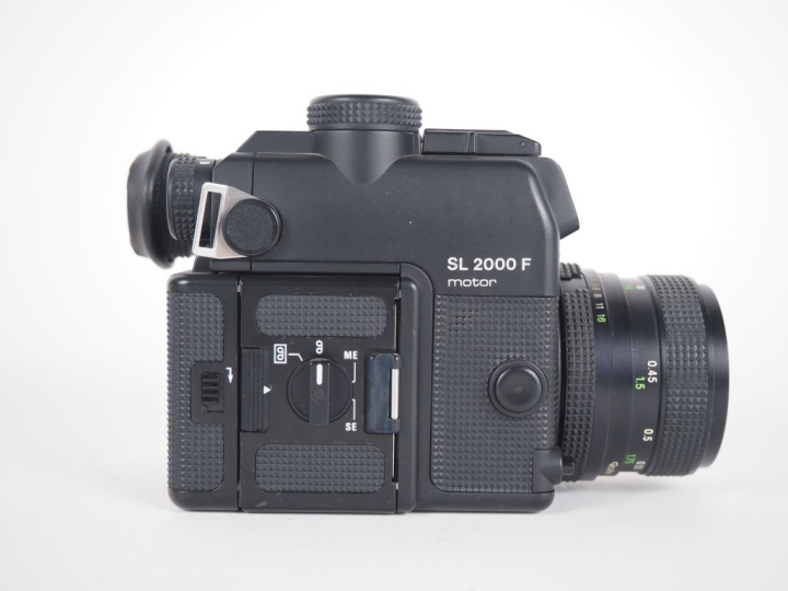 ROLLEIFLEX SL 2000 F. Appareil photographique n°702240115 avec objecti