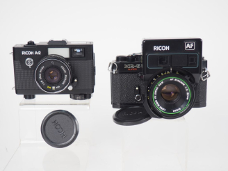 Vente aux enchères RICOH. Lot de deux appareils photographiques : - A-2 avec objectif RIK