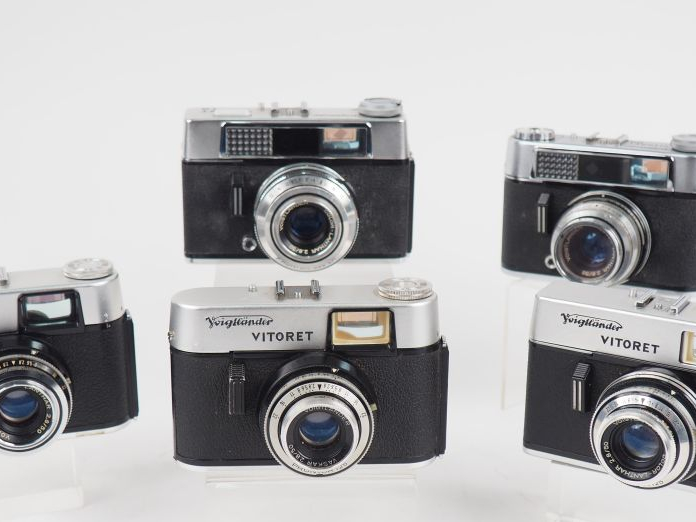 VOIGTLANDER VITORET. Lot de cinq appareils photographiques : - LR n°79