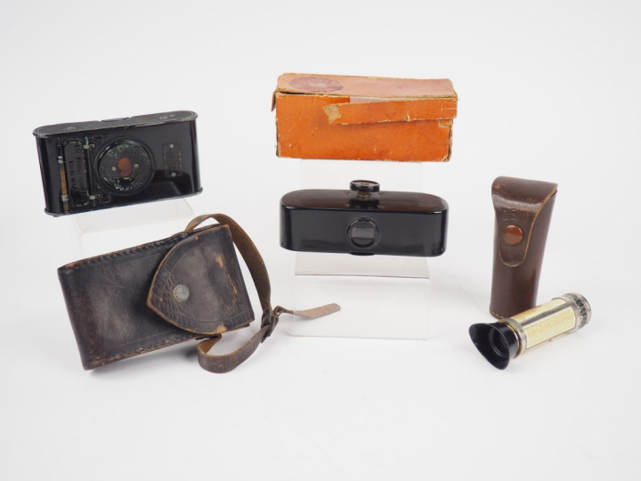 Lot comprenant : - PATHEORAMA visioneuse dans sa boite (mauvais état) 