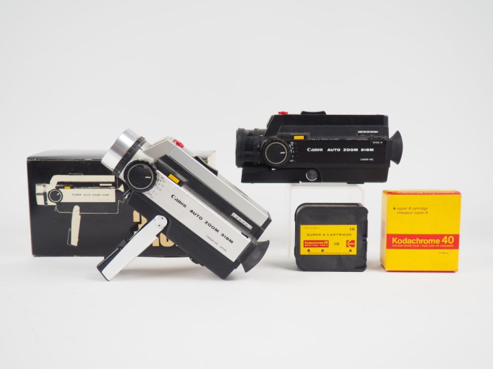CANON. Lot de six caméras : - ZOOM 250 SUPER 8 - AUTO ZOOM 518 SUPER 8