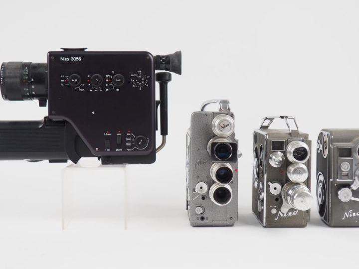 NIZO. Lot de quatre caméras : - HELIOMATIC 8 REFLEX B2 n°519507 - HELI