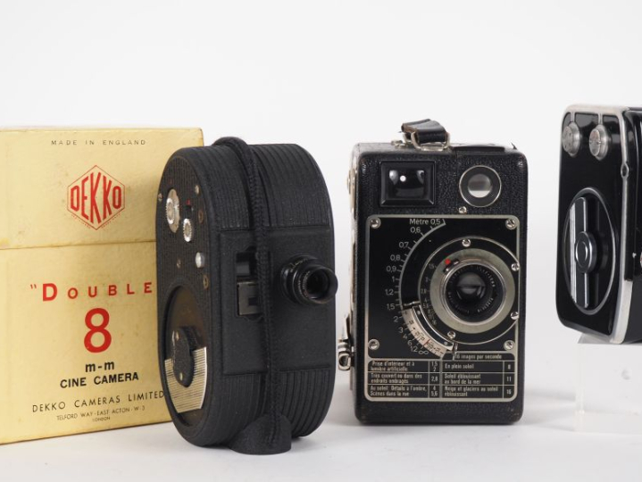Lot de trois caméras 8mm : - SIEMENS - DEKKO DOUBLE 8 avec sa boite d'