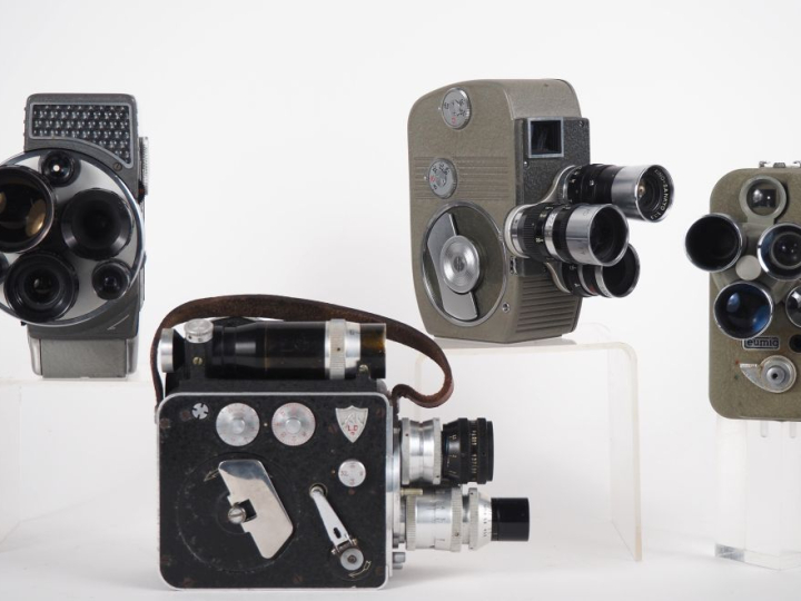 Lot de quatre caméras 8mm : - EUMIG ELECTRI n°545228 - YASHICA 8-EIII 