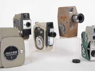 Vente aux enchères Lot de cinq caméras 8mm : - CINERIC PRINCESSE - CINEGEL COMETE n°3480 