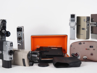 Vente aux enchères Lot de neuf caméras 8mm : - OLYMPUS PEN EE - KOPIL IC - RICOHMITE 88 E