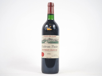 Vente aux enchères 1 BOUTEILLE CHÂTEAU PAVIE 1er GCC ST ÉMILION - 1993 - BON NIVEAU/ELA
