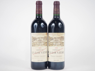 Vente aux enchères 2 BOUTEILLES CHÂTEAU LA LOUVIÈRE GRAVES - 1995 