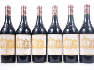Vente aux enchères 6 BOUTEILLES CHÂTEAU HAUT BRION 1er GCC GRAVES - 2002 - CBO - ELF/1 EL
