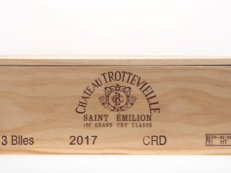 Vente aux enchères 3 BOUTEILLES CHÂTEAU TROTEVIEILLE 1er GCC ST ÉMILION - 2017 - CBO