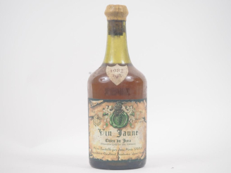 Vente aux enchères 1 BOUTEILLE VIN JAUNE - 1982  