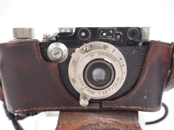 LEICA II. Appareil photographique n°28465? avec objectif ELMAR 1:3.5/3