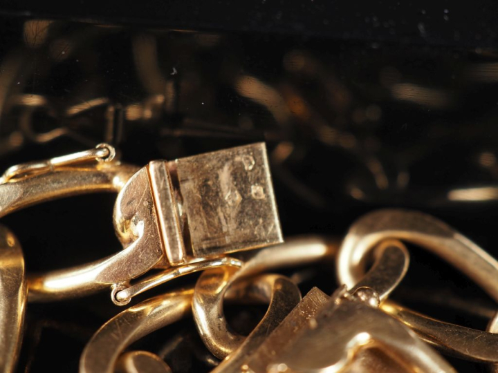 Bracelet en or jaune 750, maille gourmette. Long. 20,9 cm Poids. 37,57