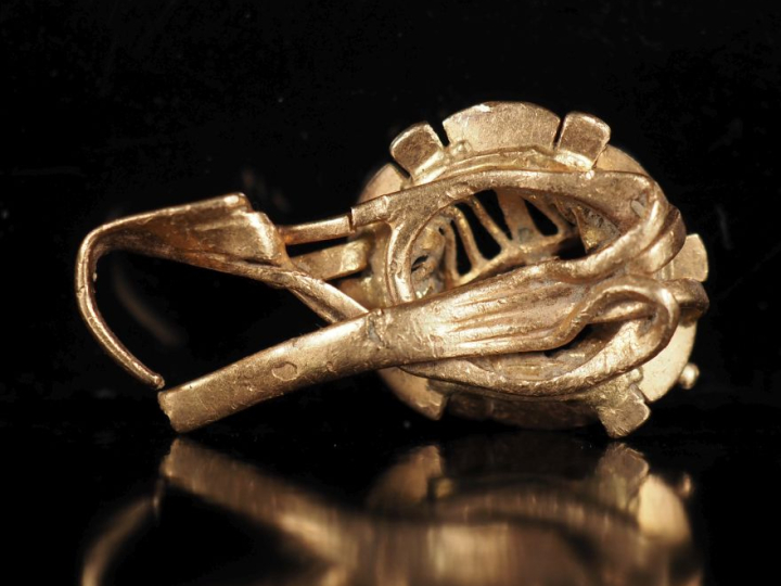 Pendentif abstrait en or jaune 750.  2,7 x 1,5 cm Poids. 3,71 g  (atta