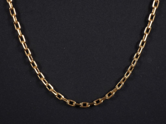 Vente aux enchères Chaine en or jaune 750, maille gourmette.  Long. 59 cm Poids. 19,48 g 