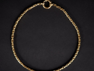 Vente aux enchères Collier souple en or jaune 750, maille forçat rectangulaire.  Long. 41