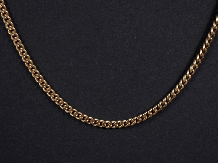 Chaine en or jaune 750, maille gourmette.  Long. 51 cm Poids. 8,89 g