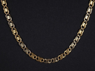 Vente aux enchères Collier souple deux tons d'or 750, composé de maillons plats ajourés e