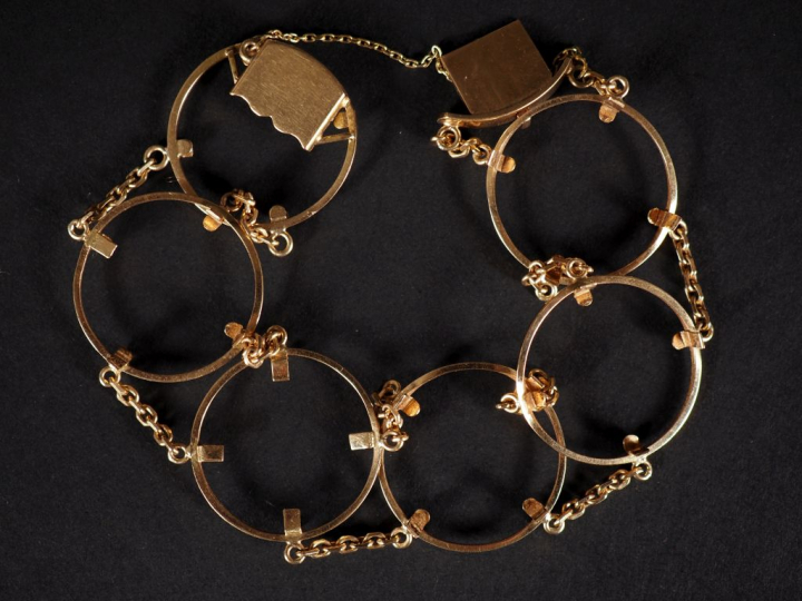 Ravissant bracelet en or jaune 750, composé de maillons ronds ajourés 