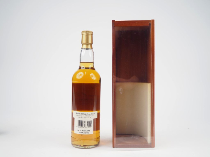 ST MAGDALENE 30 YEARS GORDON   MACPHAIL DISTILLED : 1975 - BOTTLED : 1