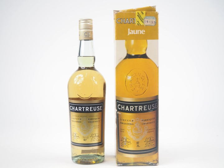 1 BOUTEILLE CHARTREUSE JAUNE PÉRIODE 1966-1982 - COFFRET