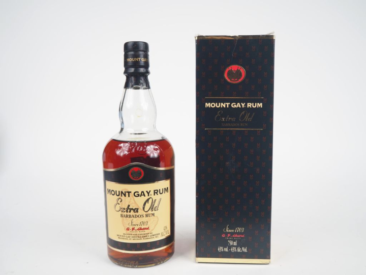 1 BOUTEILLE MOUNT GAY RUM EXTRA OLD BARBADOS 43 % - COFFRET - NIVEAU B